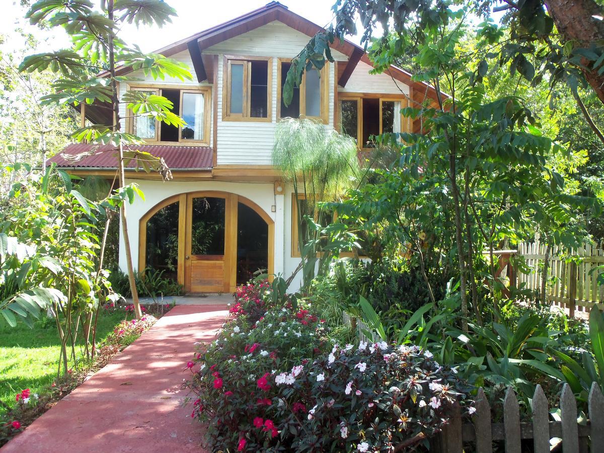 Villa Refugio De Orquideas Oxapampa Esterno foto